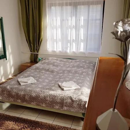 La Boheme Apartman Мишкольц Экстерьер фото