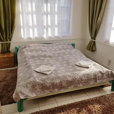 La Boheme Apartman Мишкольц Экстерьер фото