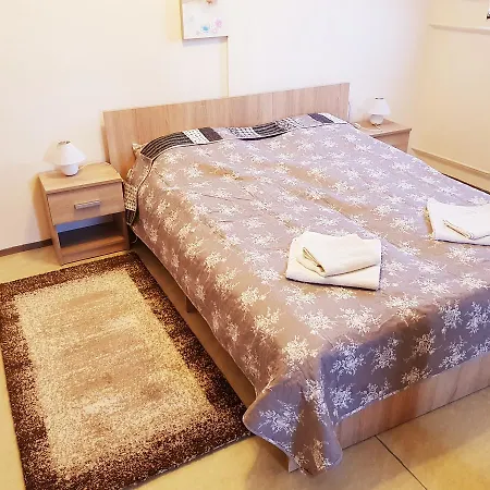 La Boheme Apartman Мишкольц Экстерьер фото